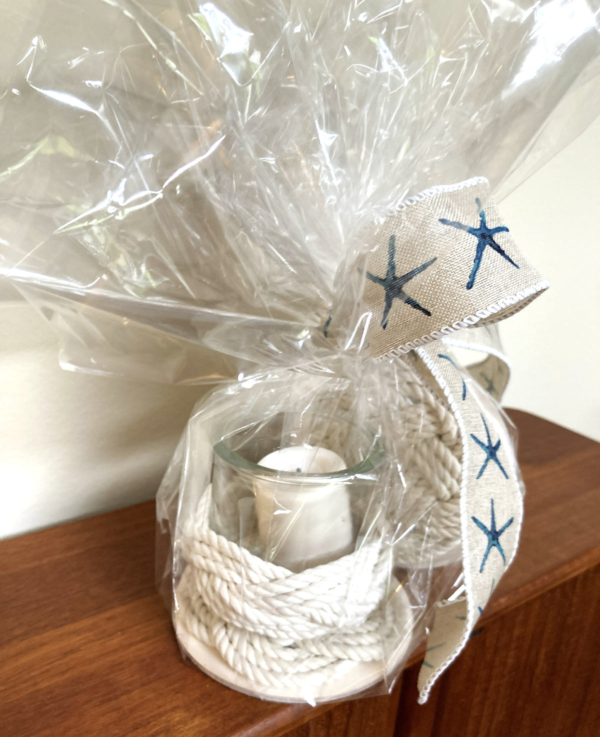 Coastal Gift Two Candle Holders and Four Coasters - White Rope